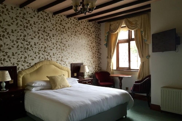 Woodborough Inn